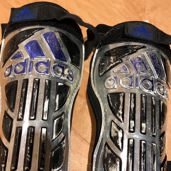 ✏️🆓 with $20+ purchase Adidas Soccer Shin Pads - Men’s size L - Picture 5 of 15